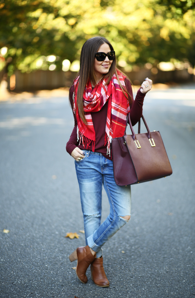casual fall outfit red and burgundy blanket scarf