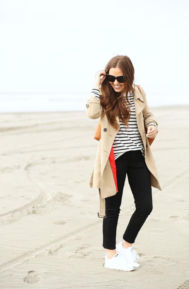 striped-shirt-black-jeans-trench-coat-and-tennis