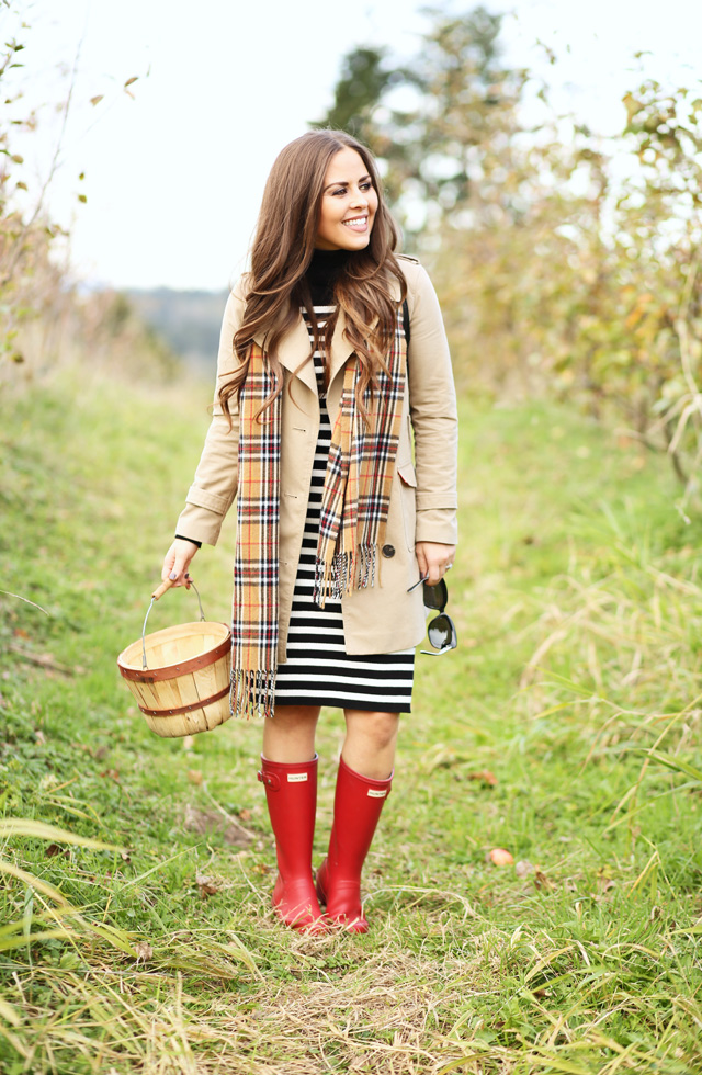 fall-striped-dress-with-red-boots