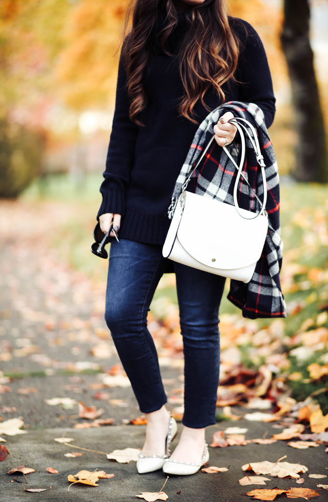 sweater-tunic-with-white-flats-plaid-scarf