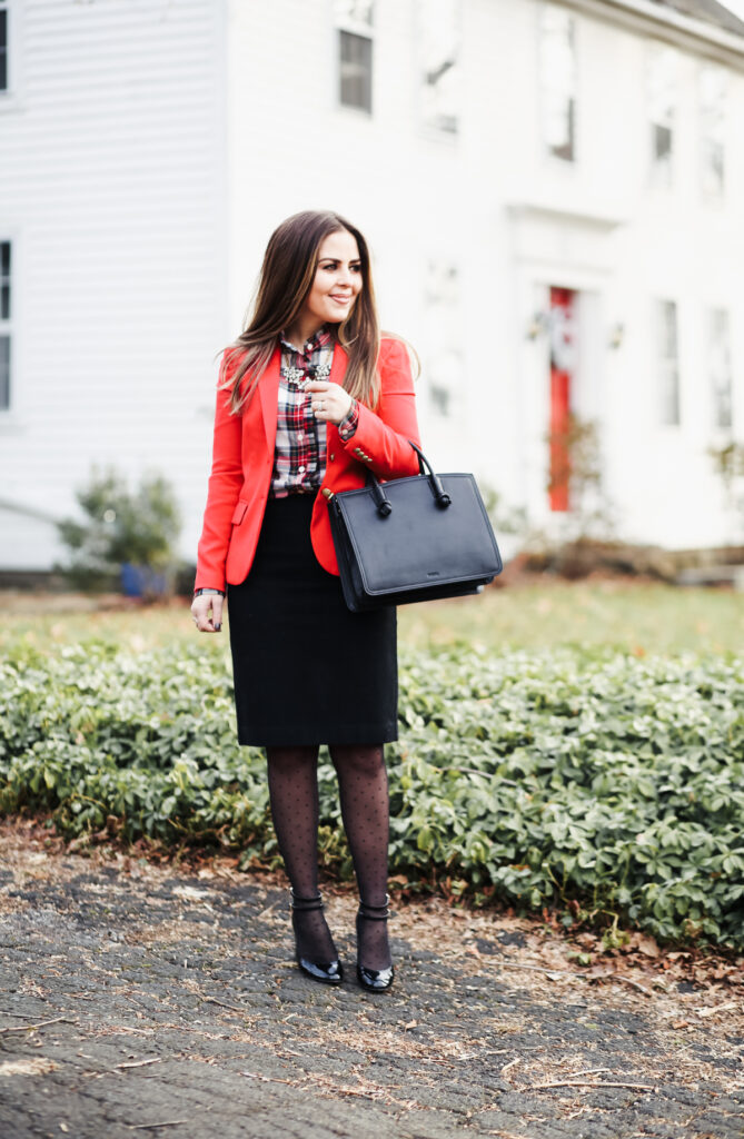 Pencil skirt deals christmas outfit