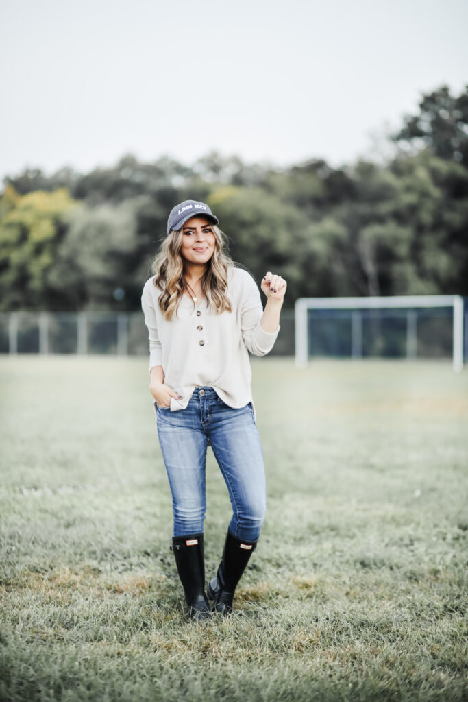 Fall Outfit Ideas for Soccer Moms with American Eagle Outfitters ...