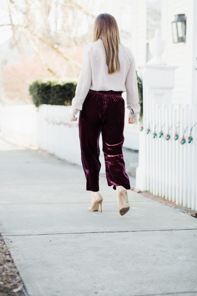 Velvet Pants Dressy Outfits For Women (6 ideas & outfits)