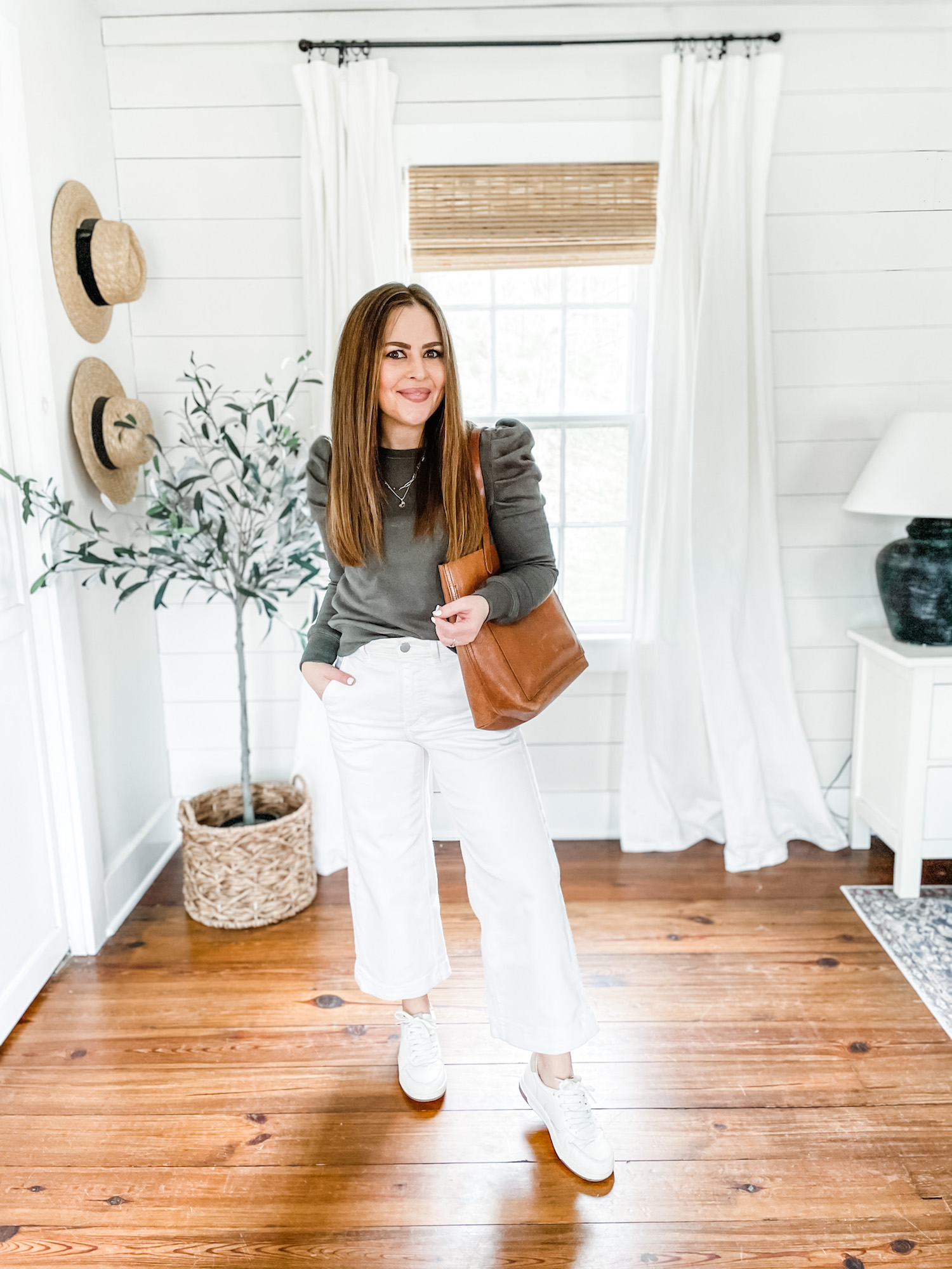 4 ways to style white wide leg pants. - dress cori lynn